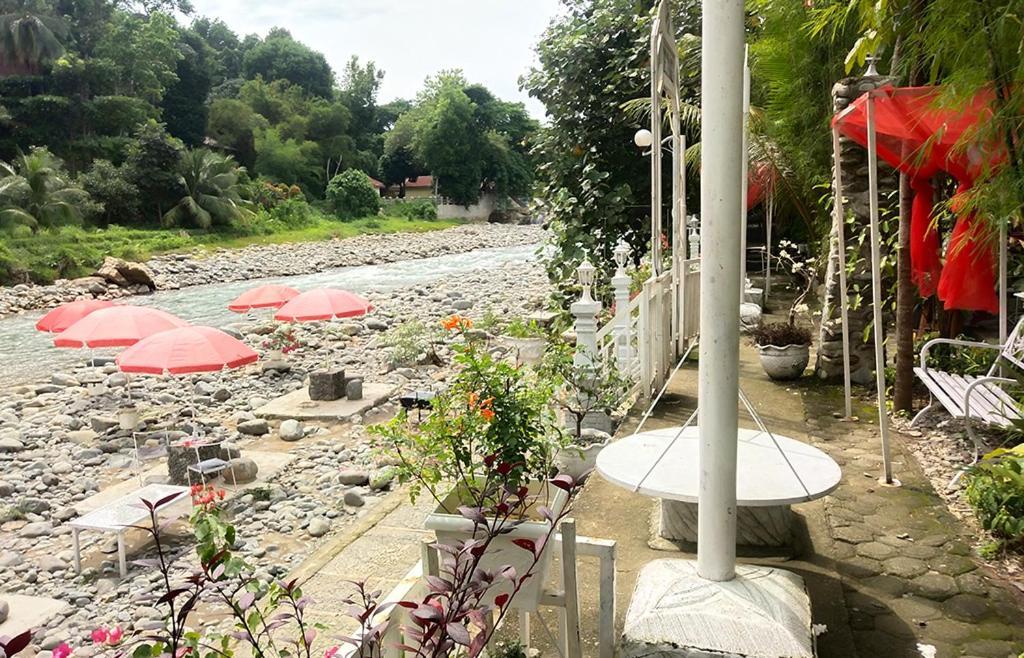 New The Heritage Resort & Restaurant Bukit Lawang Bandartelu Екстер'єр фото